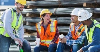 Cómo proteger la salud de los trabajadores según la OMS