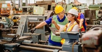 Pasos para prevenir los riesgos asociados al uso de máquinas
