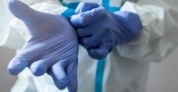 Investigan las lesiones en piel causadas por EPP en trabajadores de la salud