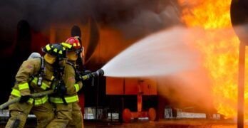 Identifica los desafíos en la seguridad contra incendios